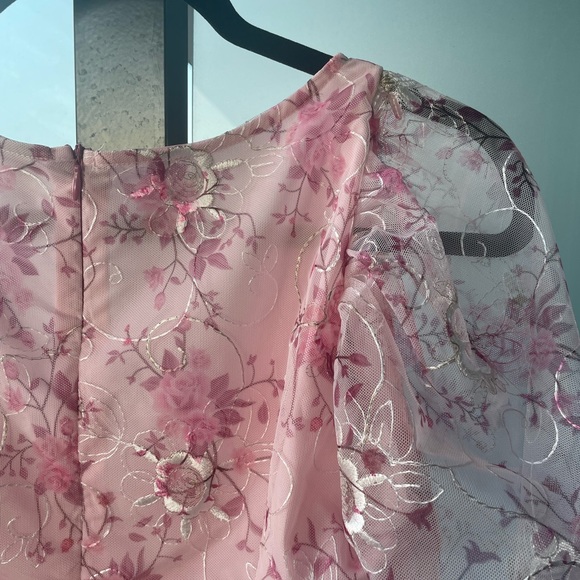 Pink floral embroidered dress - Picture 5 of 8